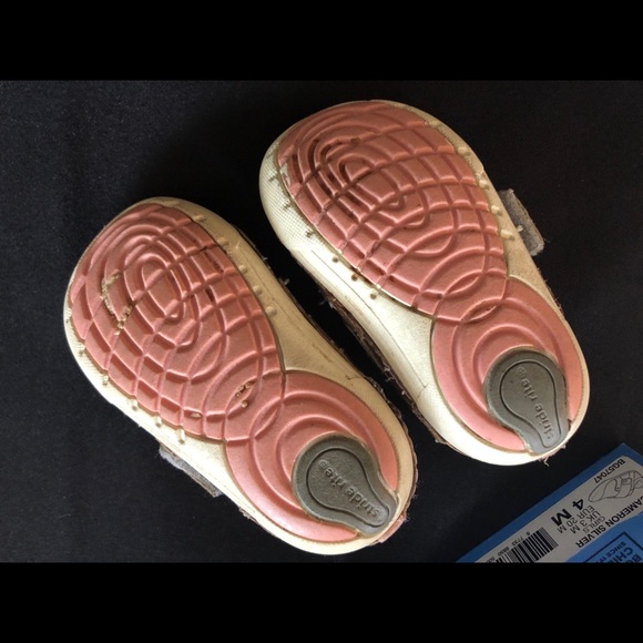 Stride Rite Silver Cameron Sneakers - Picture 5 of 5